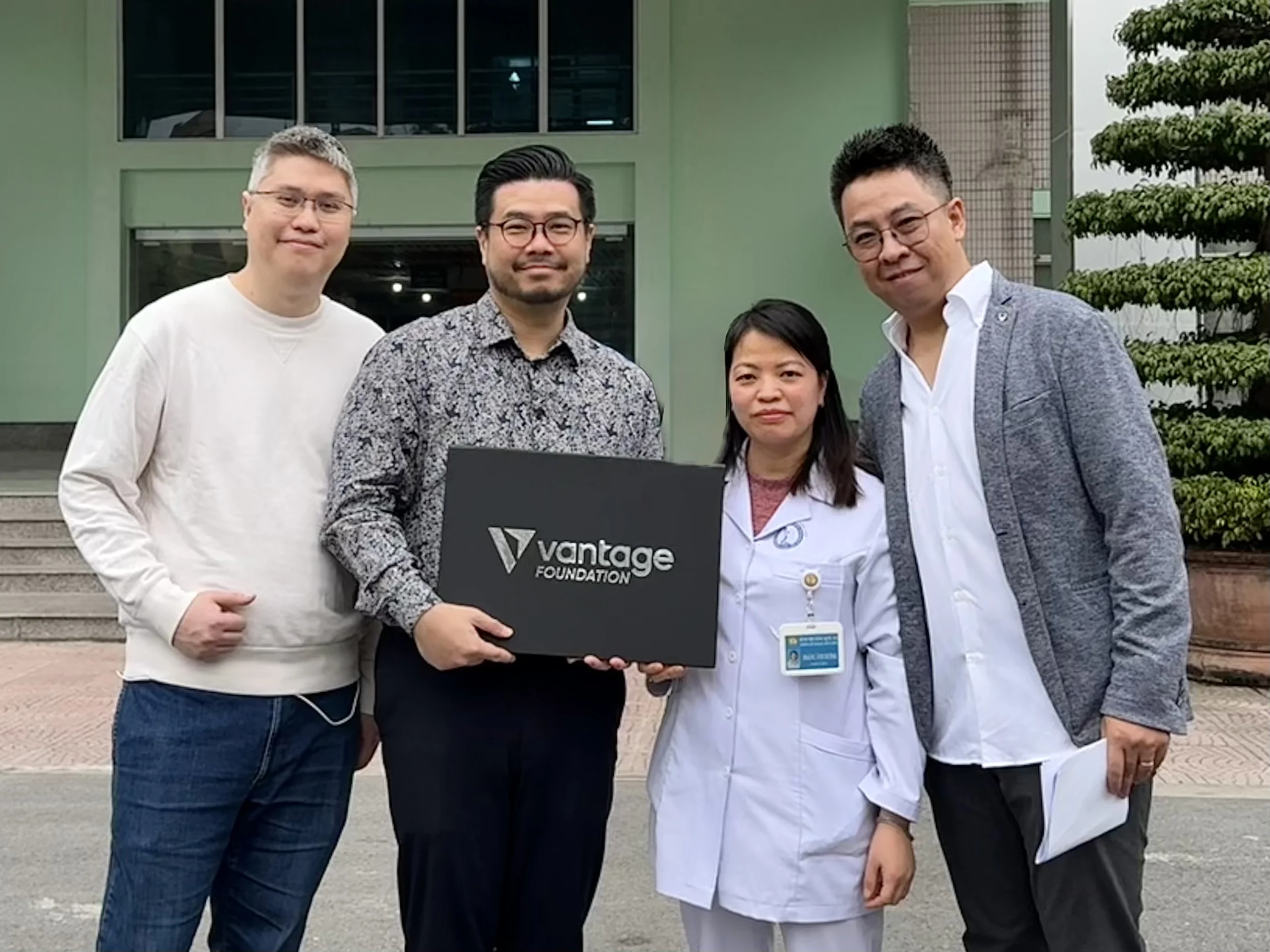 Vantage Foundation proudly announces its partnership with National Burn Hospital Le Huu Trac in Hanoi, a leading medical facility specialising in burn treatments & rehabilitation to provide support and financial assistance to patients of all ages undergoing treatment for severe burn injuries.